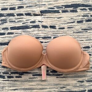 Victoria’s Secret PINK strapless push up bra